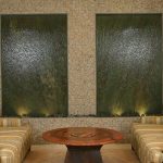 Настенный водопад по стеклу	для современного интерьера